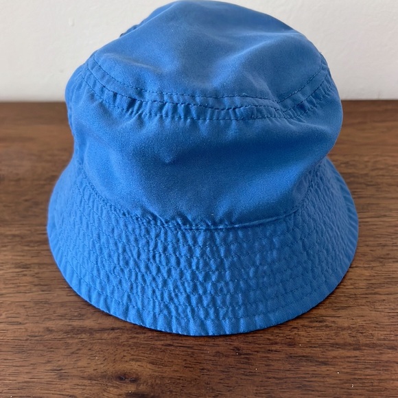 CARTER’S Shark Face Bucket Hat - Picture 4 of 7